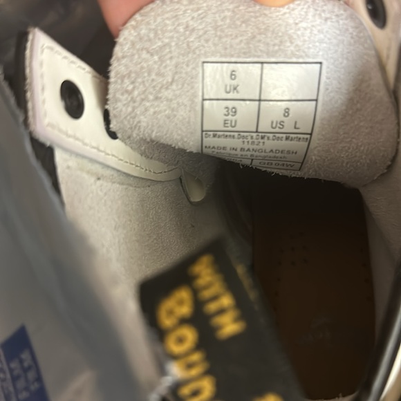 Doc Martens white in LADIES 8. only used 3 times, see photos close to new. - Picture 14 of 14